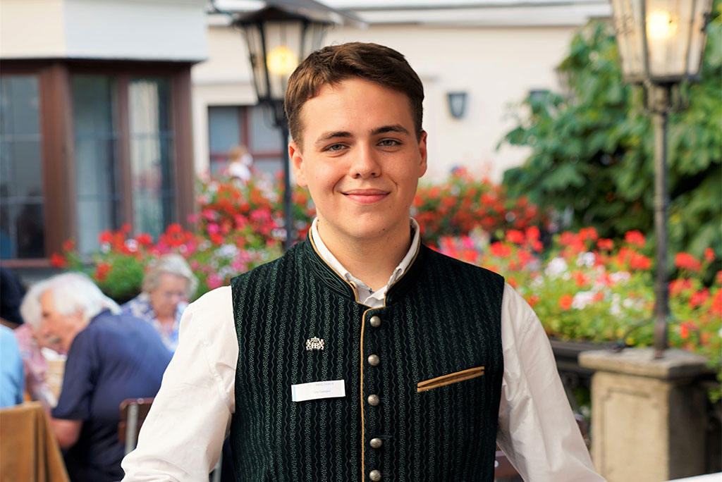 Studentische Servicekraft Jonas